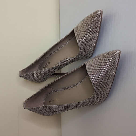Michael Kors 7.5 Alina Flex Pump Pale Gold Glitter Chain Mesh Heels, NEW - Picture 3 of 11